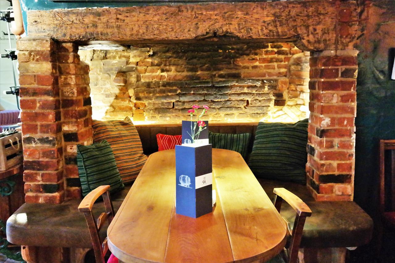 The Cross Keys Saffron Walden Exterior foto